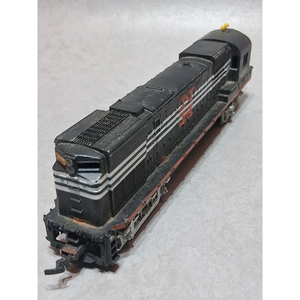 Vtg Mantua Tyco HO Scale New Haven Diesel Engine 4301 McGinnis Black Untested